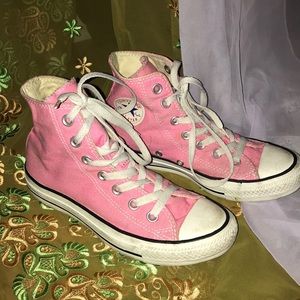 Pink converse all star